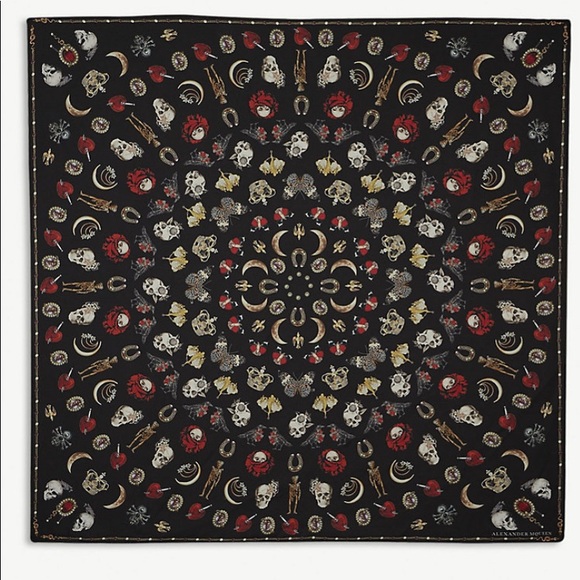 Alexandra Mcqueen welled trinket print scarf - Picture 4 of 7